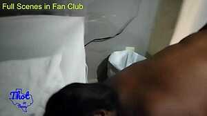 अफ्रीकी अमेरिकी एमेच्योर HD वीडियो में अपनी चूत को चोदती हुई